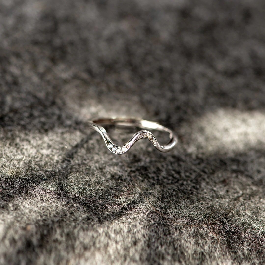 Water Wave Silver Ring in Fashion Design — product image