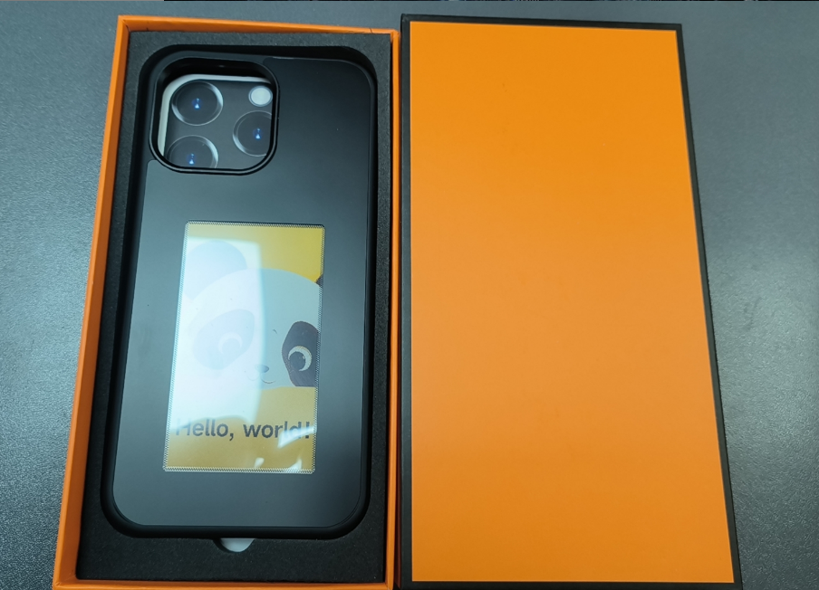 E-Ink Phone Case — product image 7